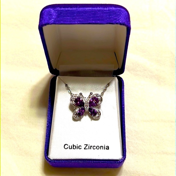 NWT Cubic Zirconia Butterfly Pendant With Chain - Picture 1 of 6